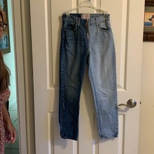 Size 25 device jeans